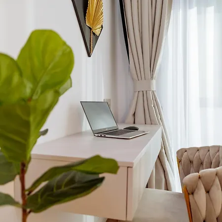 Cr Vibe Decebal Center Apartment *